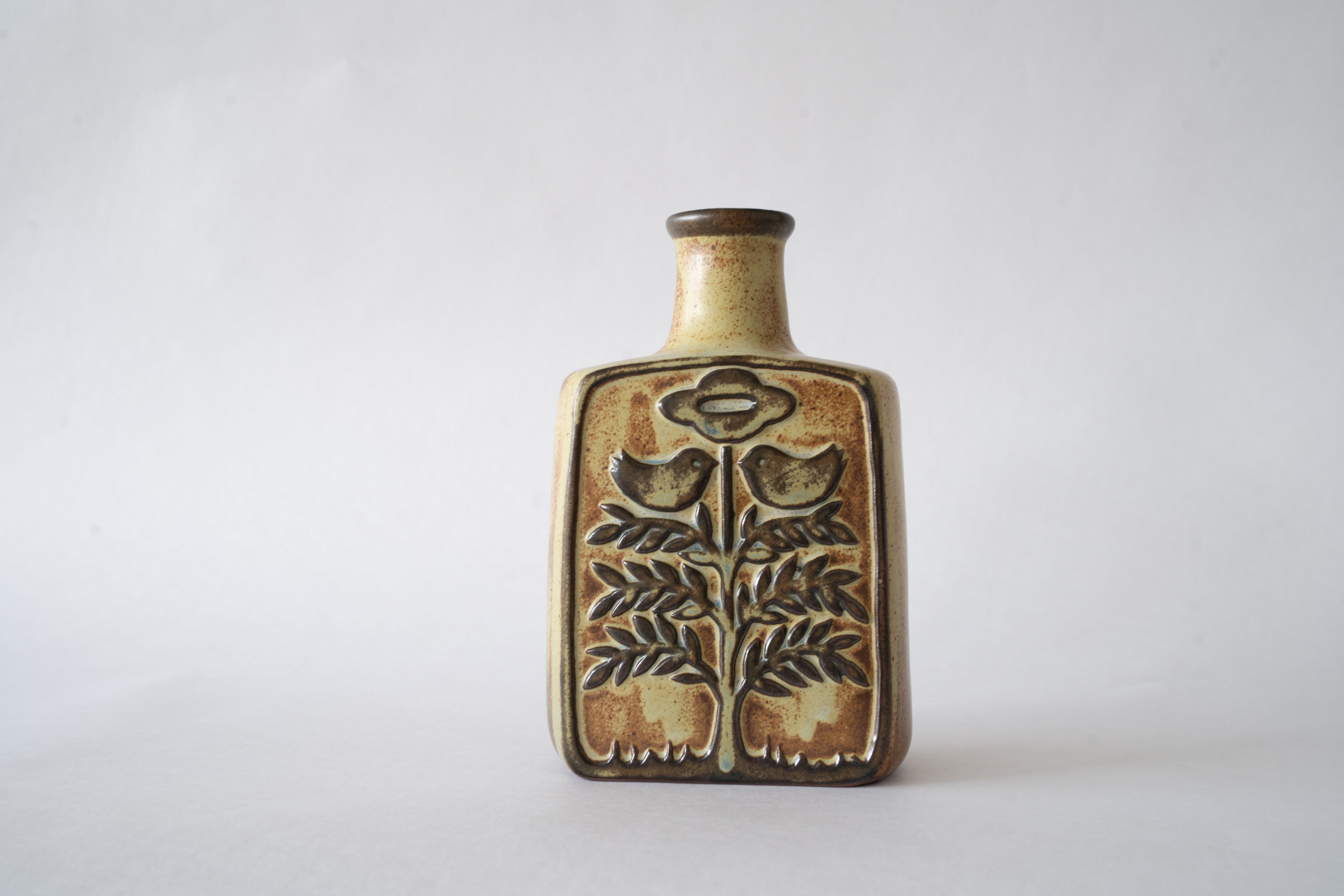 陶器製花模様小瓶と木箱 triangle and bird relief – Masukichi -Pottery & Souvenir- ますきち