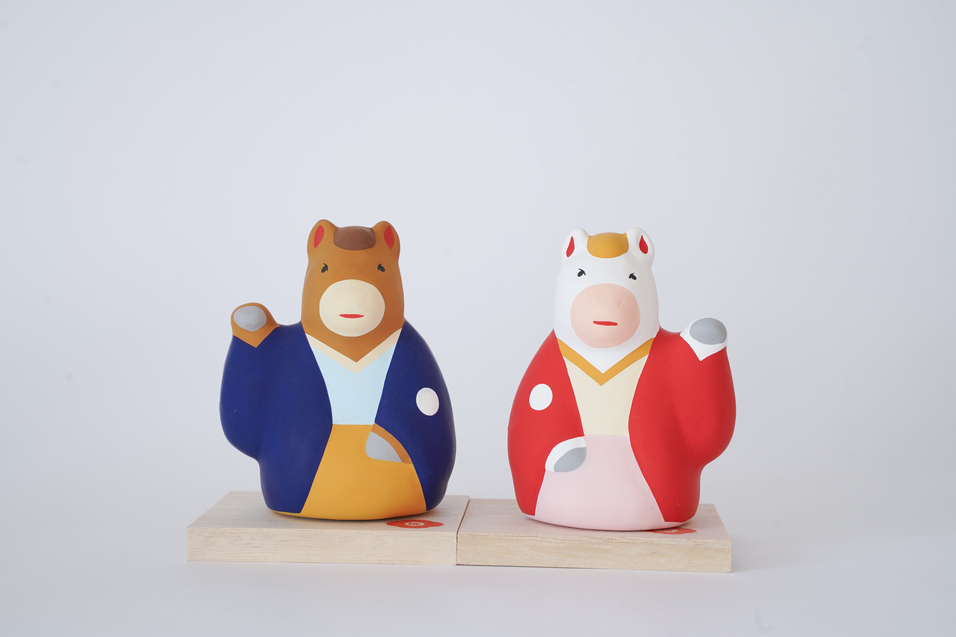 玩具工房｜開運招き午（右手・金運） – Masukichi -Pottery & Souvenir