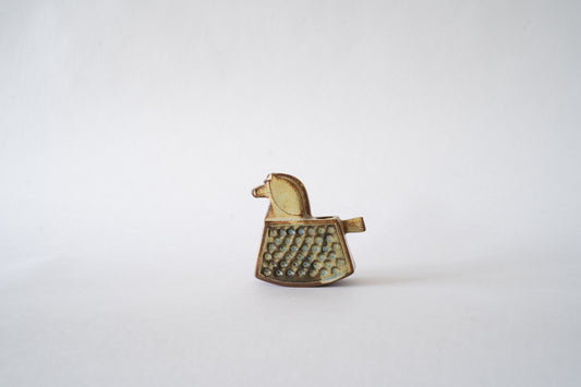 A small horse（vase）