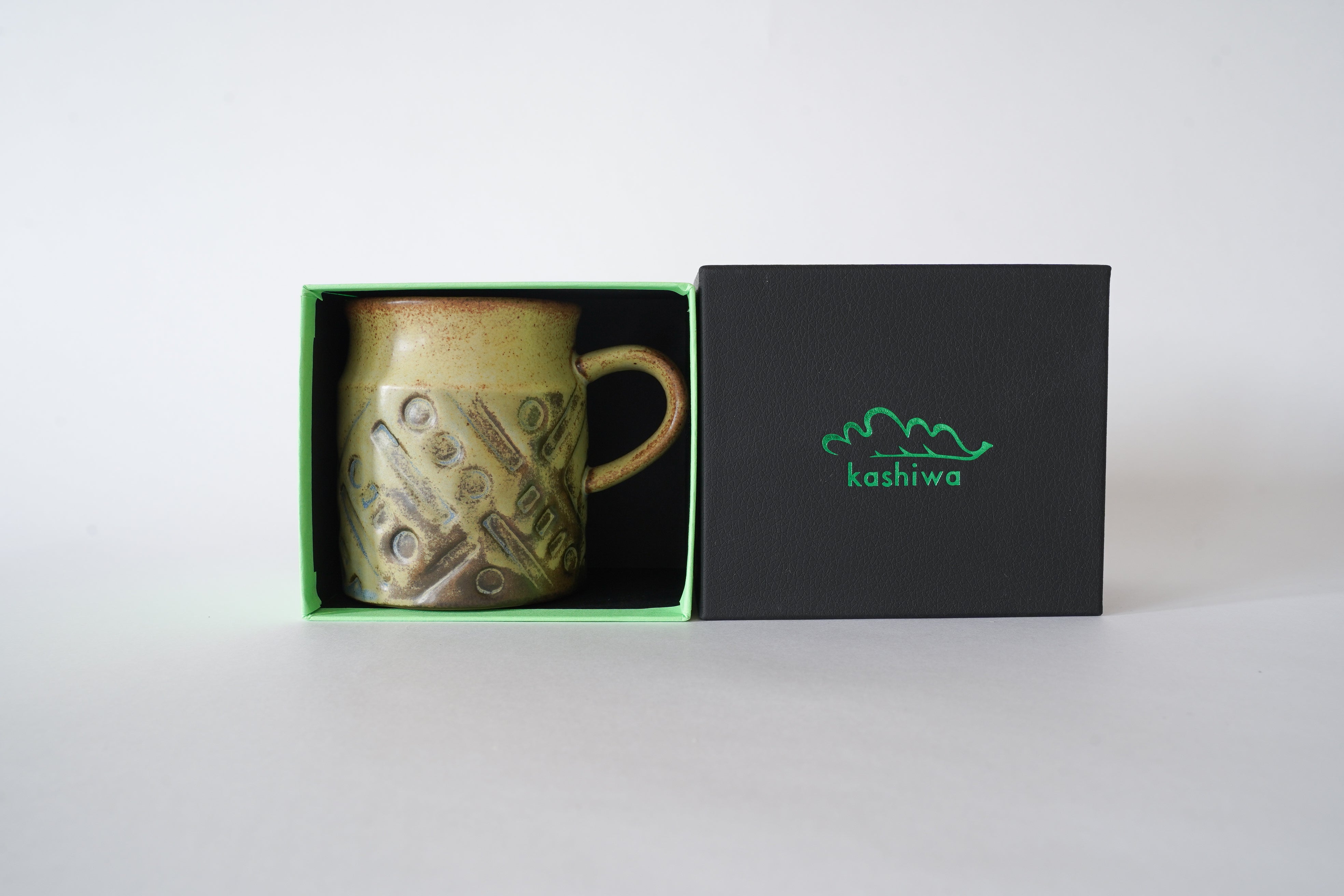 かしわ窯｜窯垣の小径シリーズ マグカップ（L） – Masukichi -Pottery