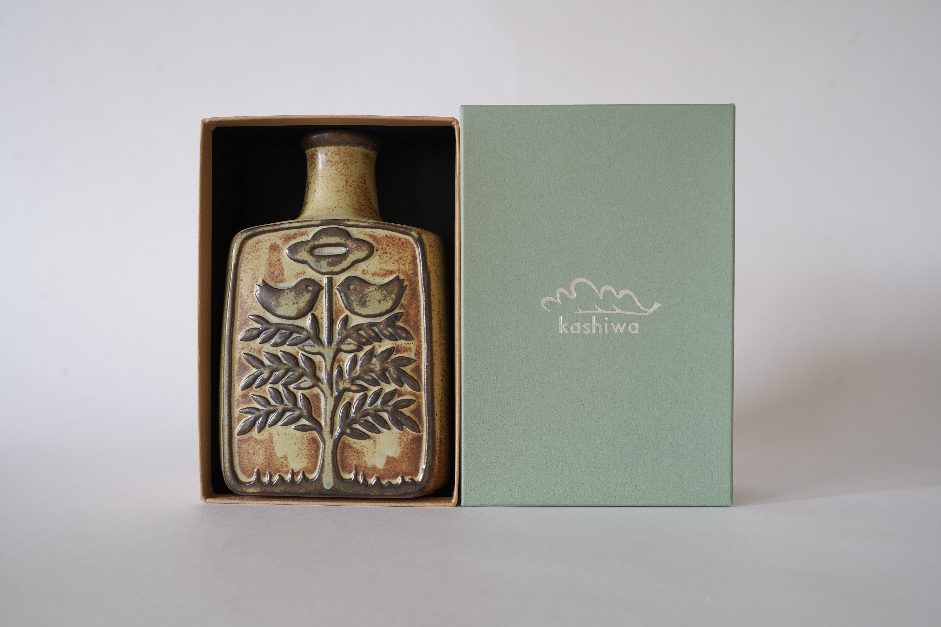 triangle and bird relief – Masukichi -Pottery & Souvenir- ますきち