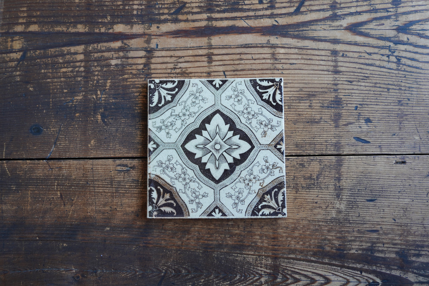 瀬戸本業窯｜本業タイル